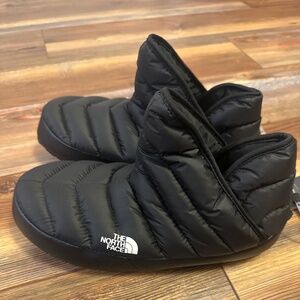 The North Face Women’s ThermoBall Traction Bootie – Black (Size 8)